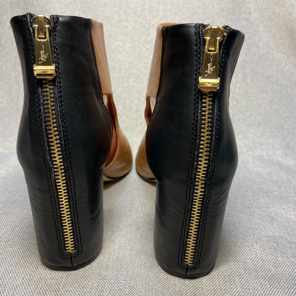 Report Signature Bryanna Tan and Black Cutout Peep Toe Booties. Size 8-8,5. - Picture 3 of 11